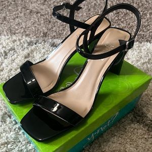 Womens Black Vestia Heel